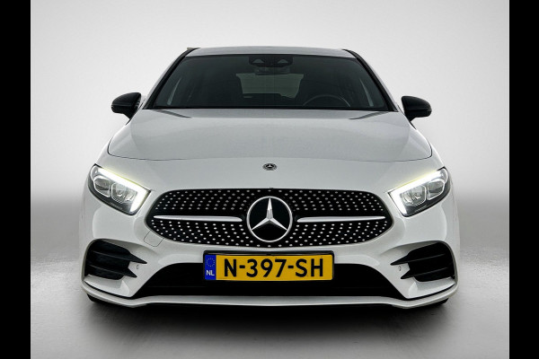 Mercedes-Benz A-Klasse 180 Business Solution AMG Lichtmetalen velgen | Navigatie | MBUX wide screen | Parking support | Inclusief 24 maanden MB Certified garantie voor Europa.