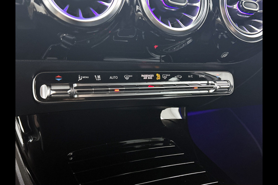 Mercedes-Benz A-Klasse 180 Business Solution AMG Lichtmetalen velgen | Navigatie | MBUX wide screen | Parking support | Inclusief 24 maanden MB Certified garantie voor Europa.