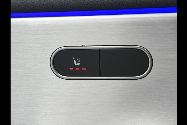 Mercedes-Benz A-Klasse 180 Business Solution AMG Lichtmetalen velgen | Navigatie | MBUX wide screen | Parking support | Inclusief 24 maanden MB Certified garantie voor Europa.