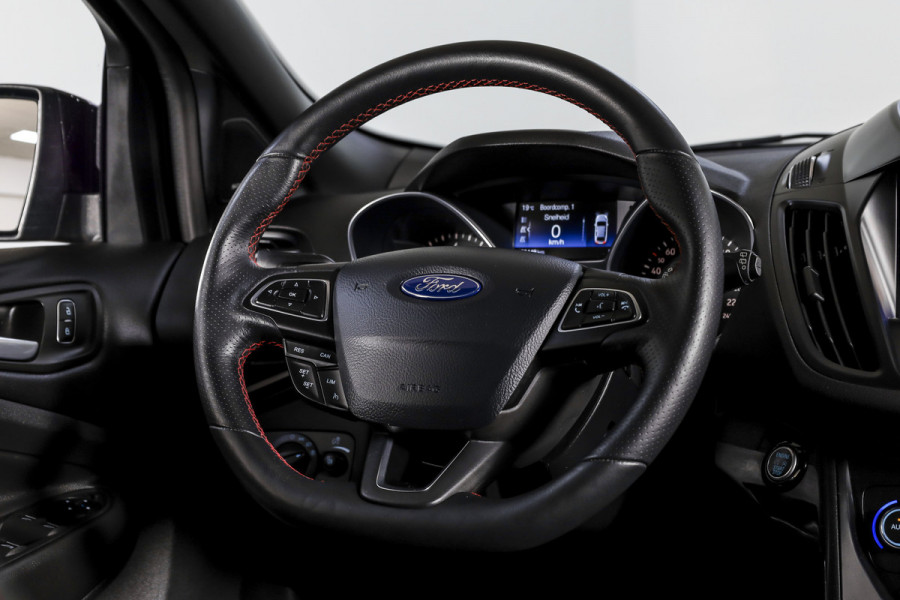 Ford Kuga 1.5 EcoBoost ST Line 150 PK | Cruise | Elek. Trekhaak | Winterpakket | PDC | Camera | NAV + App. Connect | ECC | Elek. Klep | LM 19" |