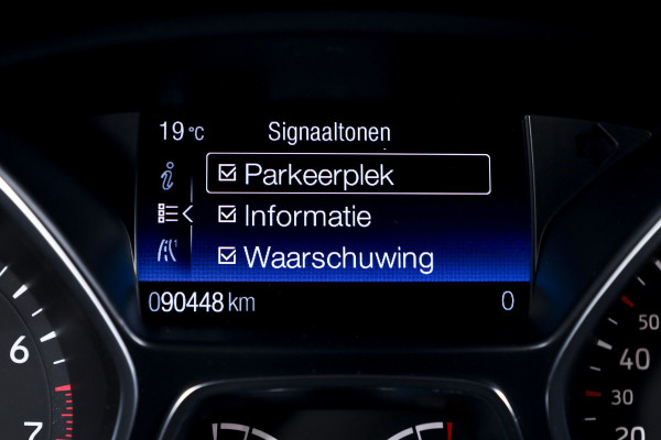 Ford Kuga 1.5 EcoBoost ST Line 150 PK | Cruise | Elek. Trekhaak | Winterpakket | PDC | Camera | NAV + App. Connect | ECC | Elek. Klep | LM 19" |