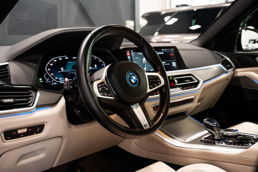 BMW X5 xDrive45e High Executive *M-Sport / Panorama / HUD / Surround-View / Laserverlichting / Keyless / Memory*