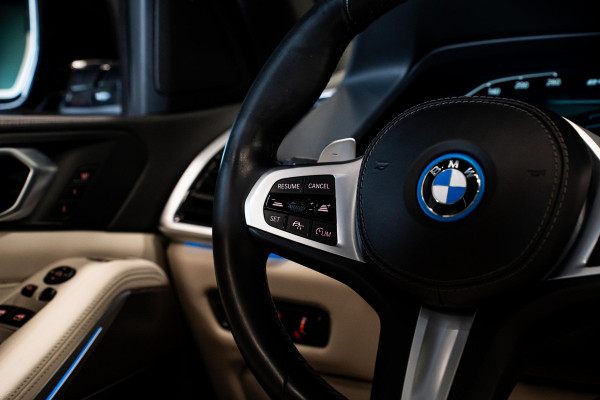 BMW X5 xDrive45e High Executive *M-Sport / Panorama / HUD / Surround-View / Laserverlichting / Keyless / Memory*