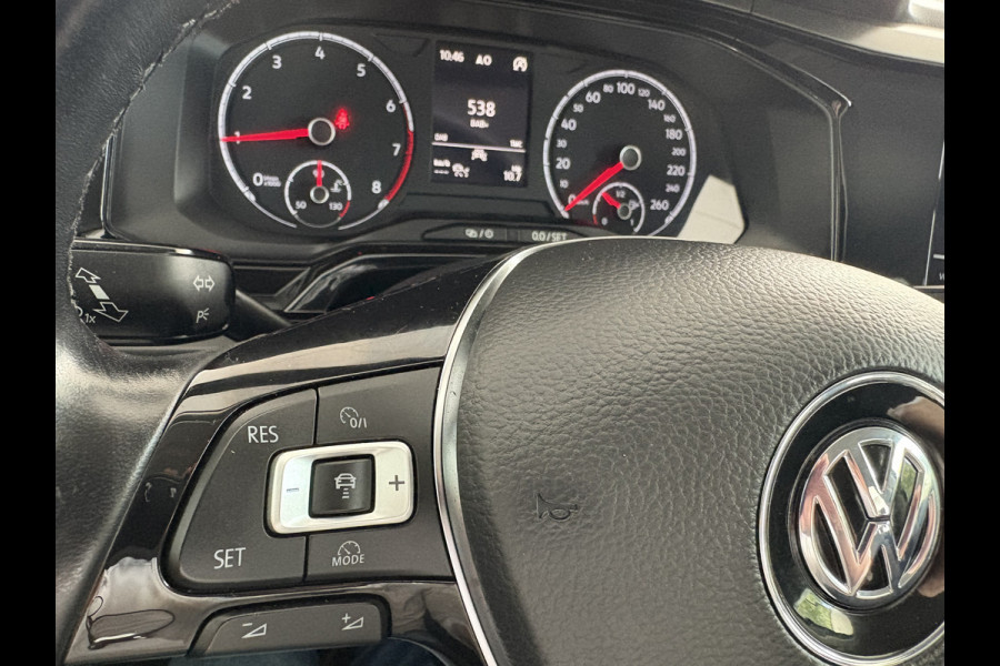 Volkswagen Polo 1.0 TSI Comfortline Airco - Navigatie - Cruise control - Bluetooth - Licht metalen velgen 17 inch - Elektrische ramen - Mistlampen - Radio - Stuur multifunctioneel - - Start/stop systeem - Led verlichting