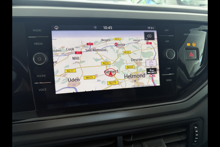 Volkswagen Polo 1.0 TSI Comfortline Airco - Navigatie - Cruise control - Bluetooth - Licht metalen velgen 17 inch - Elektrische ramen - Mistlampen - Radio - Stuur multifunctioneel - - Start/stop systeem - Led verlichting