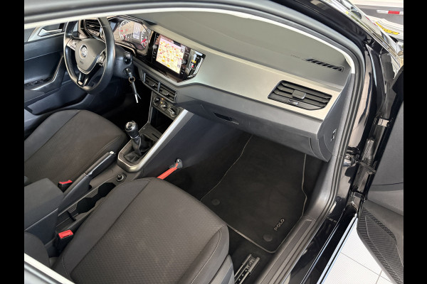 Volkswagen Polo 1.0 TSI Comfortline Airco - Navigatie - Cruise control - Bluetooth - Licht metalen velgen 17 inch - Elektrische ramen - Mistlampen - Radio - Stuur multifunctioneel - - Start/stop systeem - Led verlichting