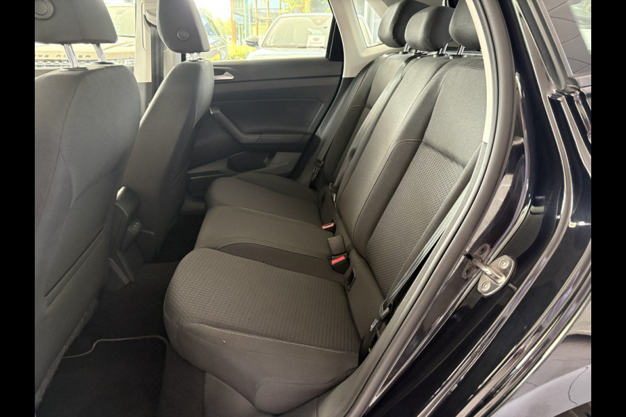 Volkswagen Polo 1.0 TSI Comfortline Airco - Navigatie - Cruise control - Bluetooth - Licht metalen velgen 17 inch - Elektrische ramen - Mistlampen - Radio - Stuur multifunctioneel - - Start/stop systeem - Led verlichting