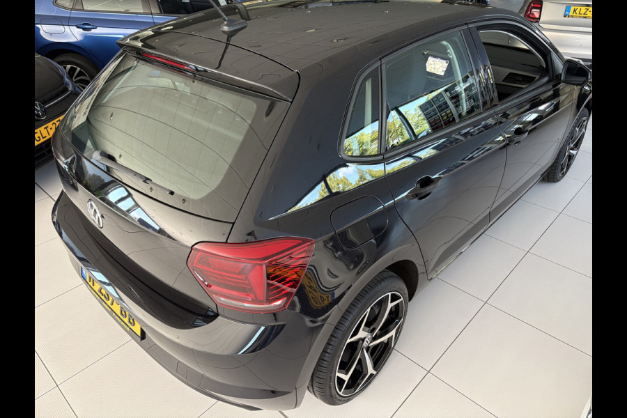 Volkswagen Polo 1.0 TSI Comfortline Airco - Navigatie - Cruise control - Bluetooth - Licht metalen velgen 17 inch - Elektrische ramen - Mistlampen - Radio - Stuur multifunctioneel - - Start/stop systeem - Led verlichting