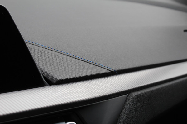 BMW 1-serie 118i Business Edition | M-Sport | Origin NL | Camera | Trekhaak | Navigatie