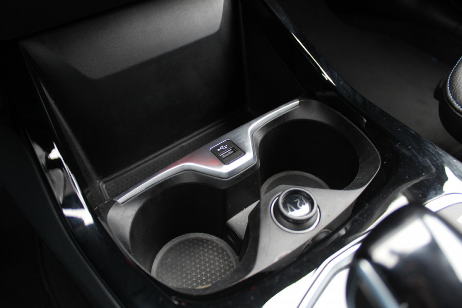 BMW 1-serie 118i Business Edition | M-Sport | Origin NL | Camera | Trekhaak | Navigatie