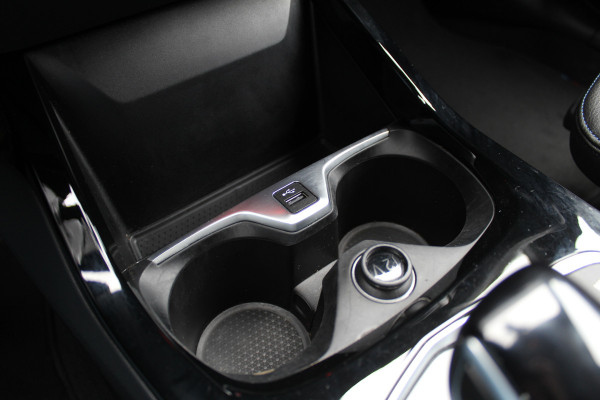BMW 1-serie 118i Business Edition | M-Sport | Origin NL | Camera | Trekhaak | Navigatie
