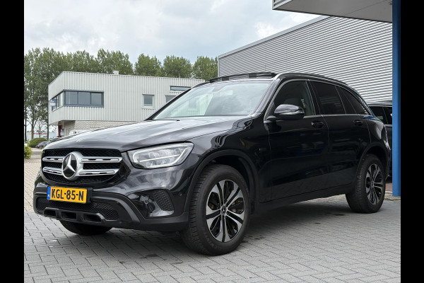 Mercedes-Benz GLC 300e 4MATIC 320pk | Plug-in Hybride | PHEV | Panoramadak | Achteruitrijcamera | Adaptive cruise control