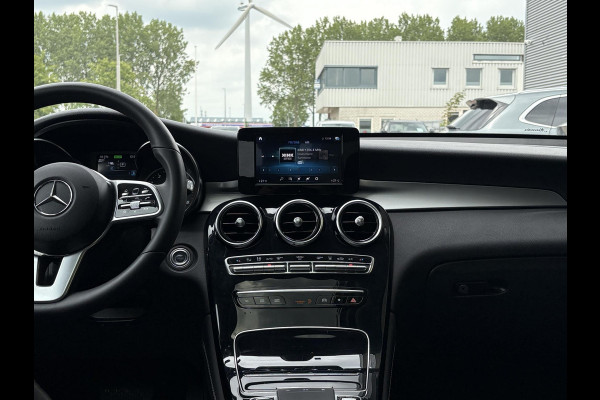 Mercedes-Benz GLC 300e 4MATIC 320pk | Plug-in Hybride | PHEV | Panoramadak | Achteruitrijcamera | Adaptive cruise control