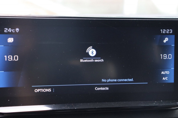 Peugeot 5008 1.2 PureTech Blue Lease Allure org.NL trekhaak camera's el.klep stoel.verw Carplay LED