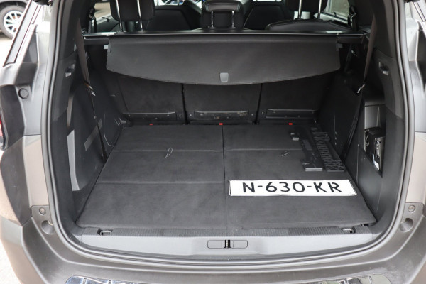 Peugeot 5008 1.2 PureTech Blue Lease Allure org.NL trekhaak camera's el.klep stoel.verw Carplay LED