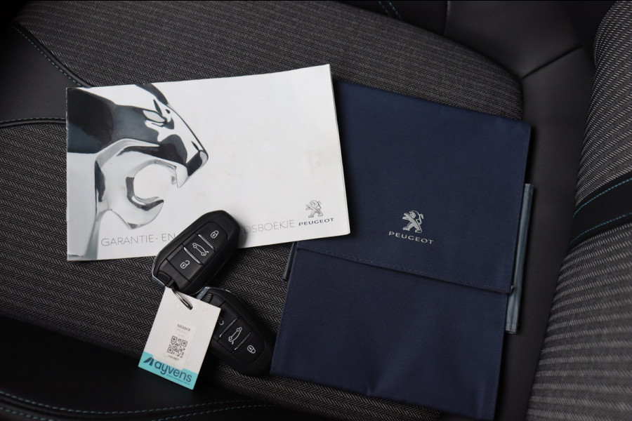 Peugeot 5008 1.2 PureTech Blue Lease Allure org.NL trekhaak camera's el.klep stoel.verw Carplay LED