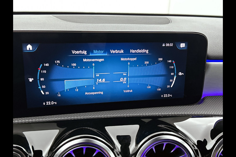 Mercedes-Benz A-Klasse 180 Business Solution AMG Lichtmetalen velgen | Navigatie | MBUX wide screen | Parking support | Inclusief 24 maanden MB Certified garantie voor Europa.