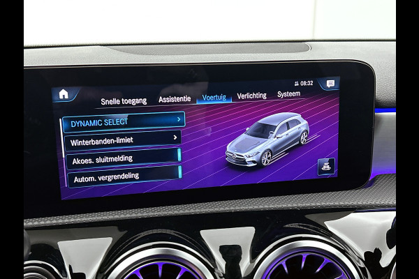 Mercedes-Benz A-Klasse 180 Business Solution AMG Lichtmetalen velgen | Navigatie | MBUX wide screen | Parking support | Inclusief 24 maanden MB Certified garantie voor Europa.