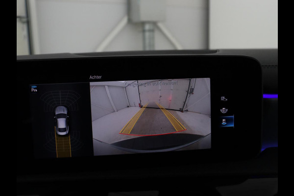 Mercedes-Benz CLA-Klasse 180 Business Solution Progressive | Stoelverwarming | Carplay | Sfeerverlichting | Half leder | Camera | Navigatie | Widescreen | Full LED | Park Assist | DAB | 18'' velgen | Cruise control