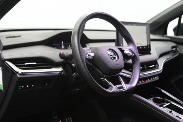 Škoda ENYAQ iV 60 KWH 180 PK Sportline, SOH 92 %, Panoramadak, Trekhaak