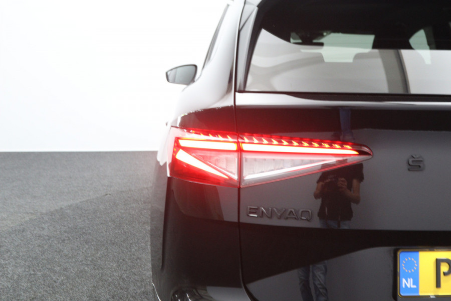 Škoda ENYAQ iV 60 KWH 180 PK Sportline, SOH 92 %, Panoramadak, Trekhaak