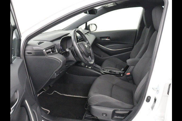 Toyota Corolla 2.0 Hybrid First Edition | Stoel & stuurverwarming | Navigatie | Carplay | Adaptive cruise | Full LED | Camera | Climate control | Bluetooth