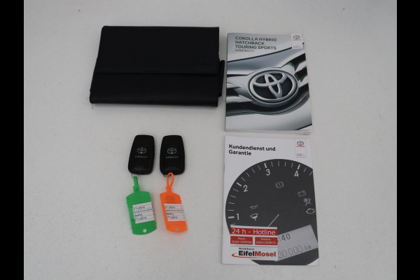 Toyota Corolla 2.0 Hybrid First Edition | Stoel & stuurverwarming | Navigatie | Carplay | Adaptive cruise | Full LED | Camera | Climate control | Bluetooth