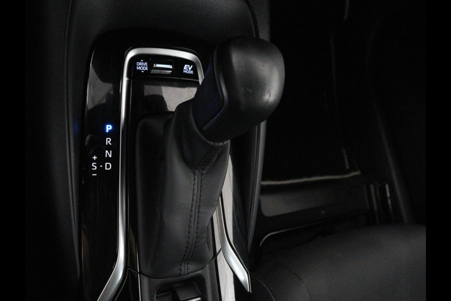 Toyota Corolla 2.0 Hybrid First Edition | Stoel & stuurverwarming | Navigatie | Carplay | Adaptive cruise | Full LED | Camera | Climate control | Bluetooth