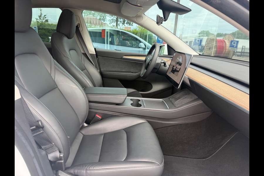 Tesla Model Y RWD 58 kWh - Navi - Leder - Panoramadak - Org.NL