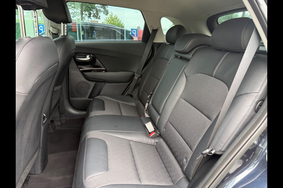 Kia Niro 1.6 GDi Hybrid DynamicPlusLine - Navi - Trekhaak - Winterpakket - Org.NL