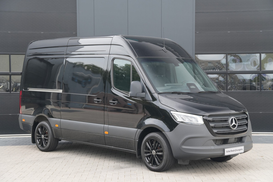 Mercedes-Benz Sprinter 317CDI L2H2 Select - LED - Mbux 10 - 3.5t Trekhaak - Geveerde Stoel - Betimmering - Camera - Carplay - Blind spot - Cruise - Rij