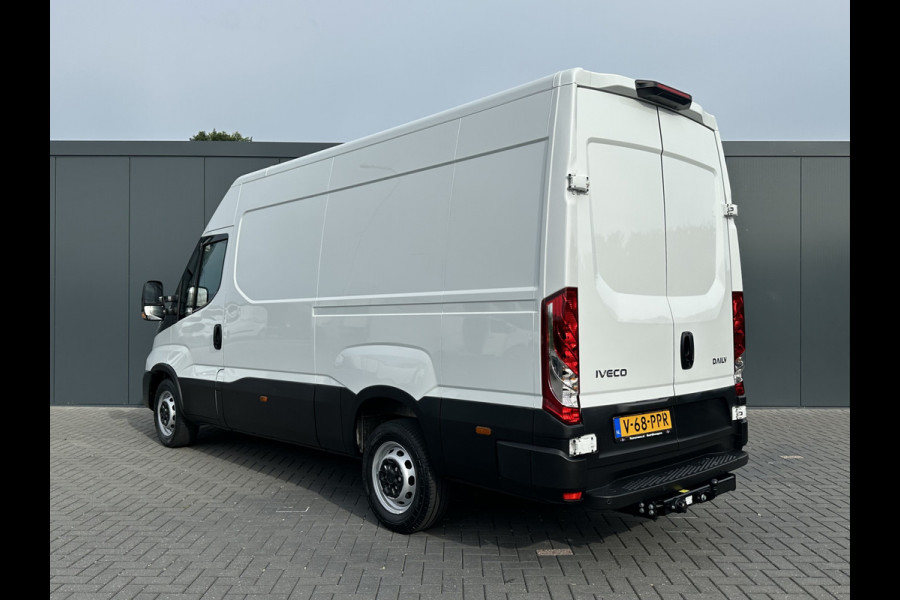 Iveco Daily 35S14 2.3D FACELIFT / L2H2 / ** 28.436 KM ** / TREKHAAK / 3.500 KG AHG / 270 ACHTERDEUREN / ECC AIRCO / APPLE CARPLAY / 3 ZITS