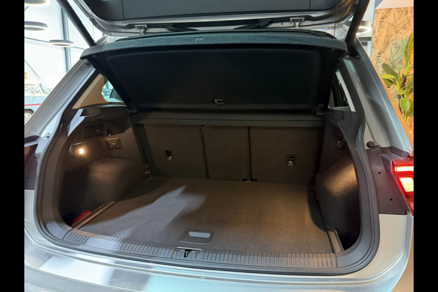Volkswagen Tiguan 1.4 TSI ACT SOUND Comfortline Business|Pano|ACC|CarPlay|Camera|Blind Spot|Elektr. Achterklep|Rijklaar