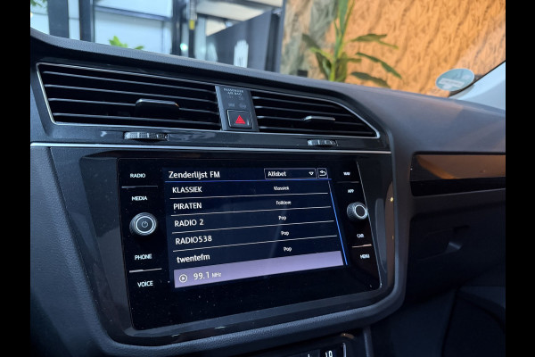 Volkswagen Tiguan 1.4 TSI ACT SOUND Comfortline Business|Pano|ACC|CarPlay|Camera|Blind Spot|Elektr. Achterklep|Rijklaar