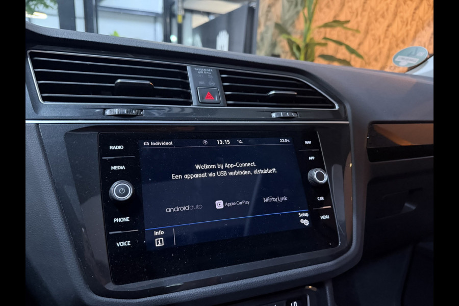 Volkswagen Tiguan 1.4 TSI ACT SOUND Comfortline Business|Pano|ACC|CarPlay|Camera|Blind Spot|Elektr. Achterklep|Rijklaar