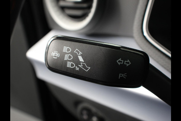 Seat Ibiza 1.0 EcoTSI 110pk Automaat FR Climate Control Adaptieve cruise control LED Keyless Parkeersensoren Verwarmde voorstoelen Achteruitrij Camera Apple Carplay/ Android Auto