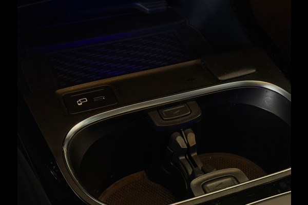 Mercedes-Benz A-Klasse 250 e AMG Line Pano|Sfeer|19Inch|Adap Cruise|Burmester