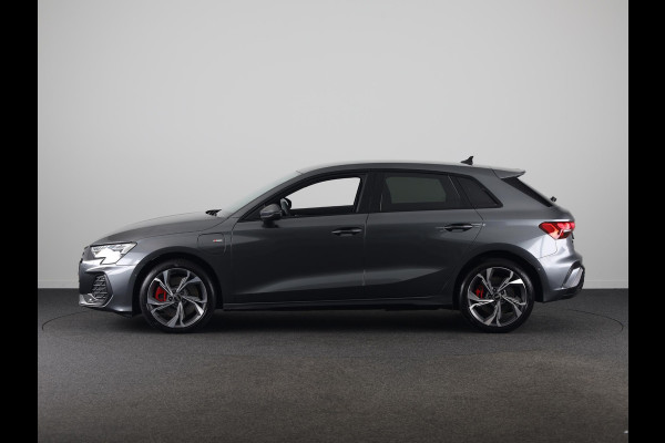 Audi A3 Sportback 45 TFSI e S edition Competition 272 pk S-tronic | Private Lease € 715,00 per maand* | Verlengde garantie | Navigatie | Parkeersensoren (Park assist) | Achteruitrijcamera | Stoelverwarming | S-Line |