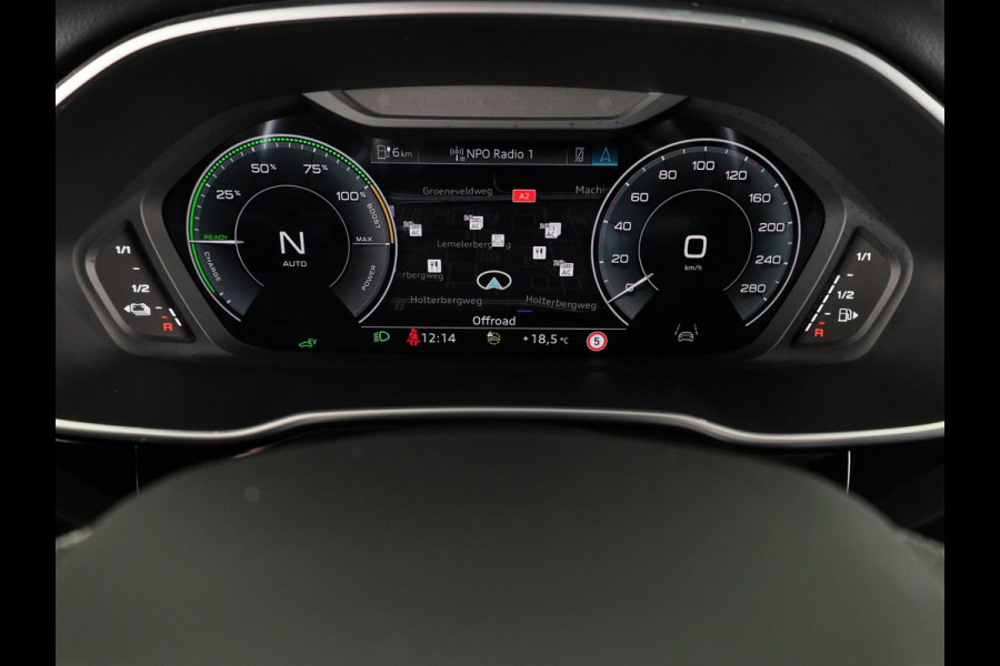 Audi Q3 Sportback 45 TFSI e S Edition 245 pk S-tronic | Navigatie | Panoramadak | Parkeersensoren | Adaptieve cruise control | S-Line