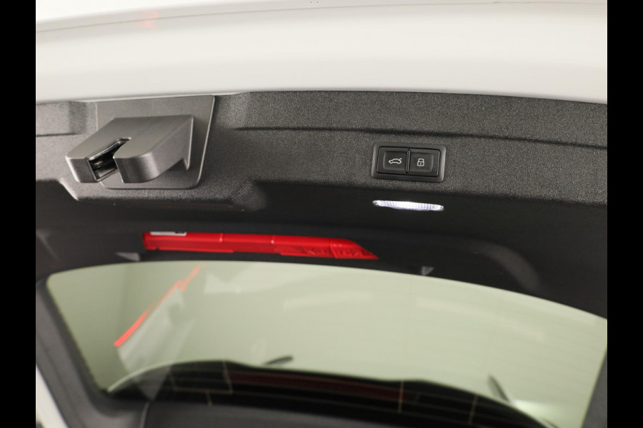 Audi A5 Avant 2.0 e-hybrid quattro S edition 299pk | Tech plus pakket | 19 inch lichtmetalen velgen | Keyless Entry | 360° camera | MMI bijrijdersscherm