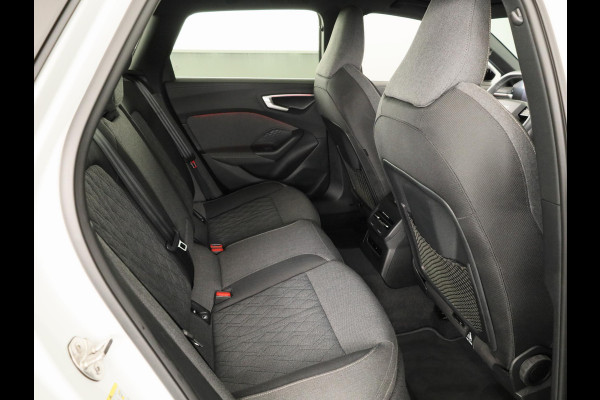 Audi A5 Avant 2.0 e-hybrid quattro S edition 299pk | Tech plus pakket | 19 inch lichtmetalen velgen | Keyless Entry | 360° camera | MMI bijrijdersscherm