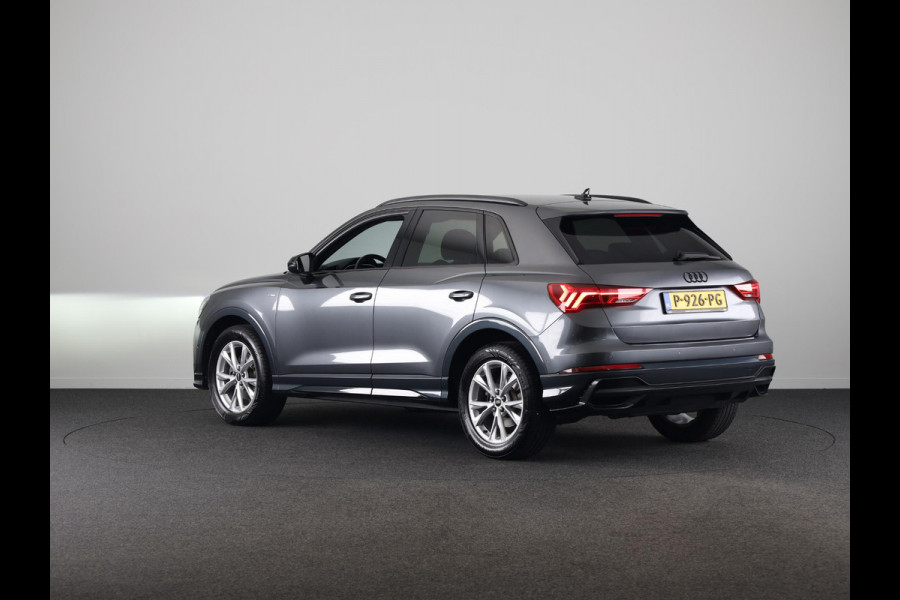 Audi Q3 35 TFSI S edition 150pk | Navigatie | Parkeersensoren voor en achter | S-line interieur | Stoelverwarming |