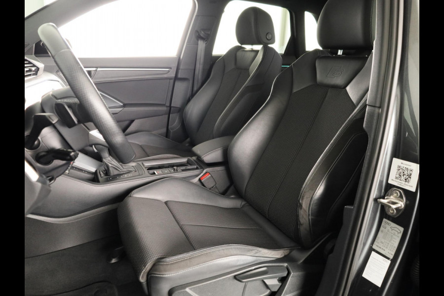 Audi Q3 35 TFSI S edition 150pk | Navigatie | Parkeersensoren voor en achter | S-line interieur | Stoelverwarming |