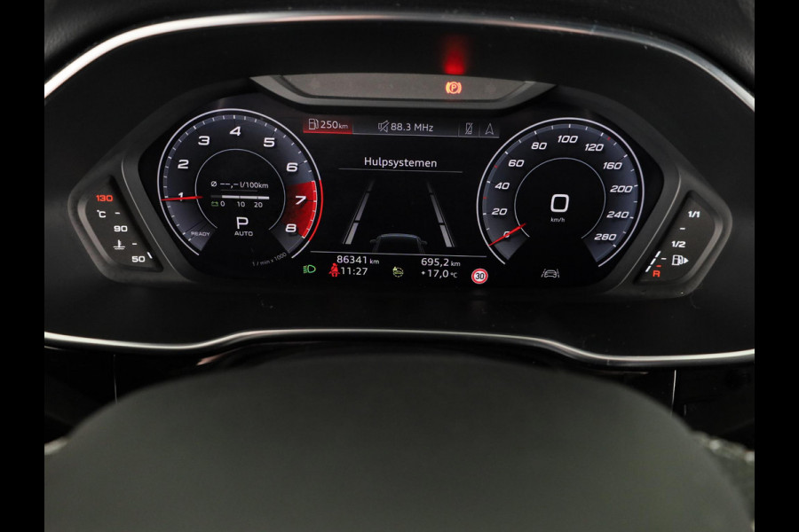 Audi Q3 35 TFSI S edition 150pk | Navigatie | Parkeersensoren voor en achter | S-line interieur | Stoelverwarming |