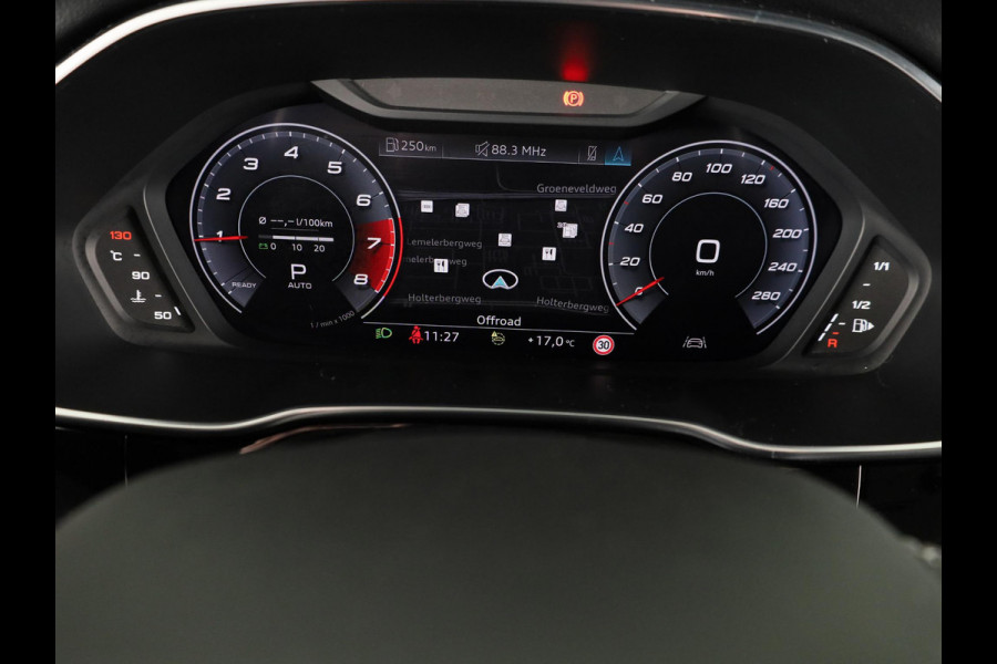 Audi Q3 35 TFSI S edition 150pk | Navigatie | Parkeersensoren voor en achter | S-line interieur | Stoelverwarming |