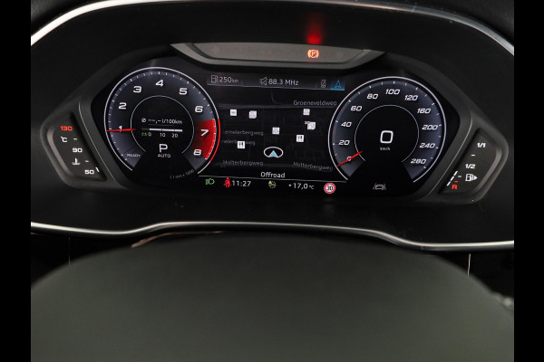 Audi Q3 35 TFSI S edition 150pk | Navigatie | Parkeersensoren voor en achter | S-line interieur | Stoelverwarming |