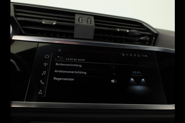 Audi Q3 35 TFSI S edition 150pk | Navigatie | Parkeersensoren voor en achter | S-line interieur | Stoelverwarming |