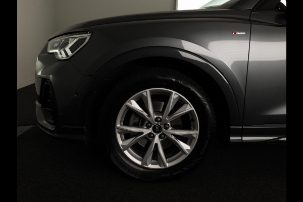 Audi Q3 35 TFSI S edition 150pk | Navigatie | Parkeersensoren voor en achter | S-line interieur | Stoelverwarming |