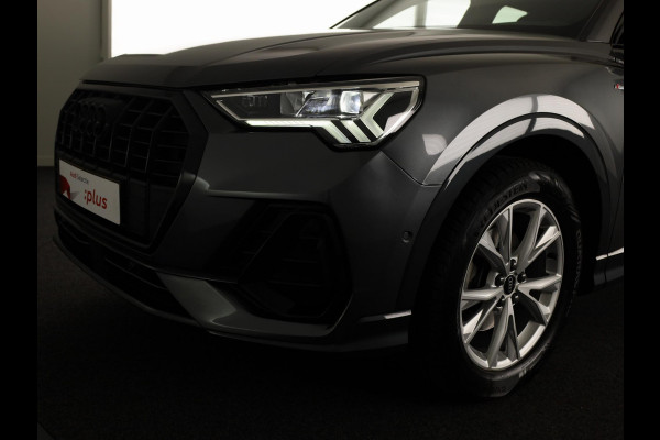 Audi Q3 35 TFSI S edition 150pk | Navigatie | Parkeersensoren voor en achter | S-line interieur | Stoelverwarming |