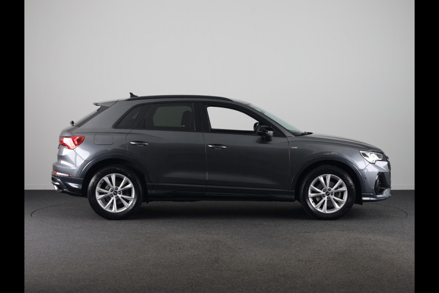 Audi Q3 35 TFSI S edition 150pk | Navigatie | Parkeersensoren voor en achter | S-line interieur | Stoelverwarming |